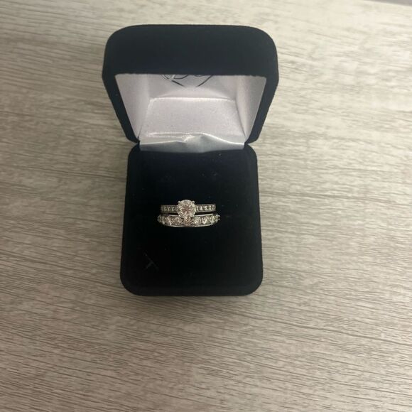 1 1/2 Carat Natural Round Diamond Ring  In 14K & Wedding Band - Picture 5 of 6